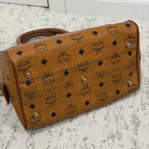 MCM Visetos Monogram Boston Women's Bag w/Crossbody Strap - Picture 5 of 11